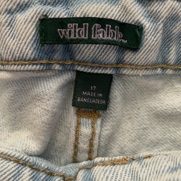 WILD FABLE Light Wash Distressed Super High Rise Cut Off‎ Shorts NWT - Picture 7 of 11